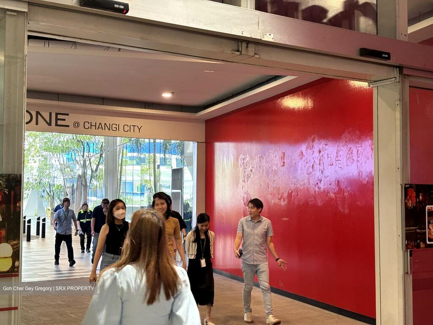 Changi City (D16), Shop House #525370101